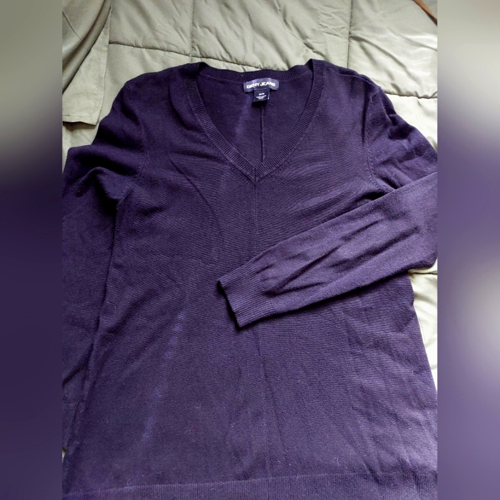 Women's Black DKNY V Neck Sweater Size Medium